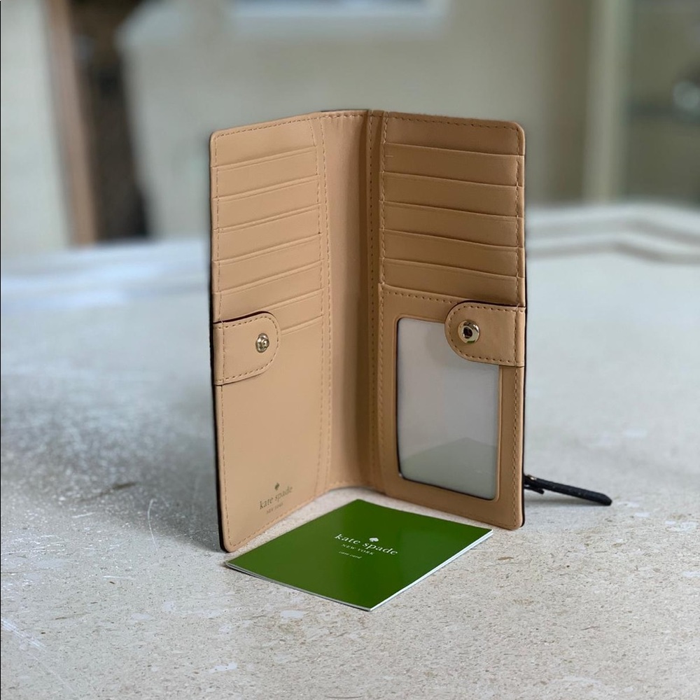 🔥FINAL SALE🔥Kate Spade Wallet - Picture 3 of 5